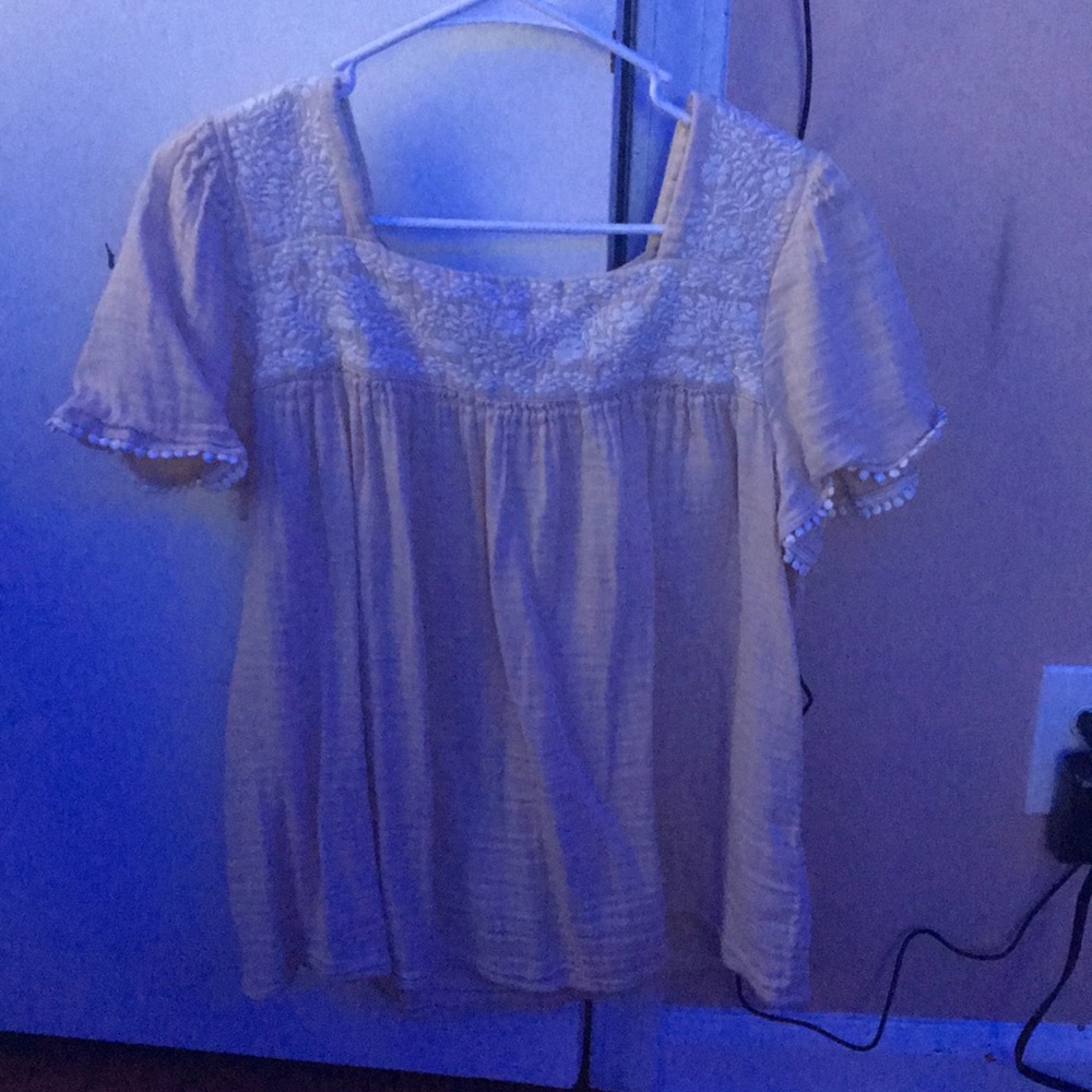 Tan white top